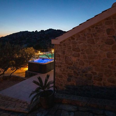 Holiday Home Svemir Drage Ngoại thất bức ảnh
