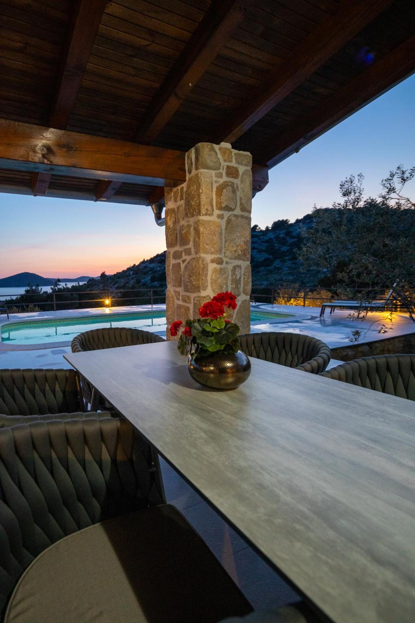 Holiday Home Svemir Drage Ngoại thất bức ảnh
