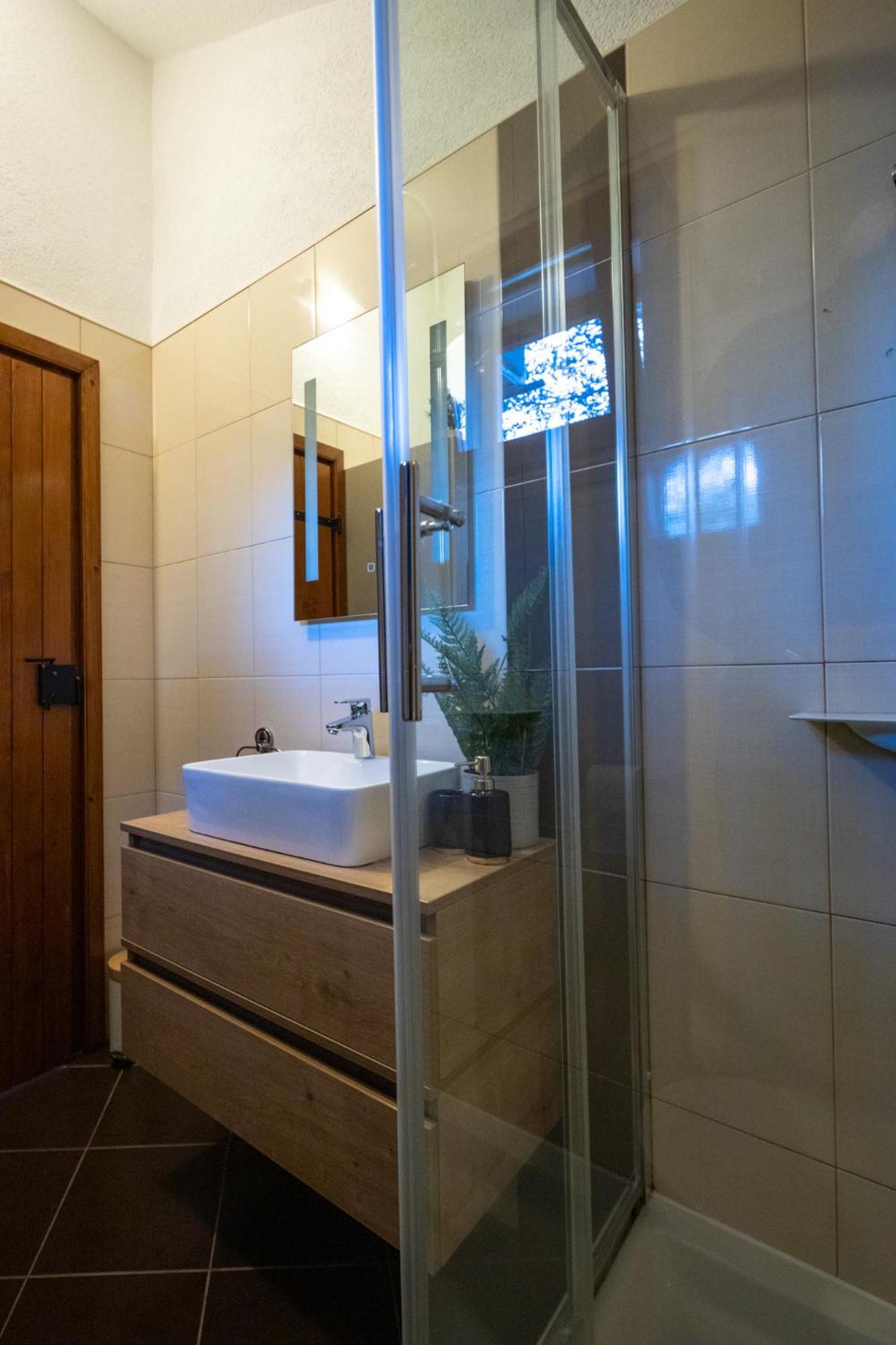Holiday Home Svemir Drage Ngoại thất bức ảnh