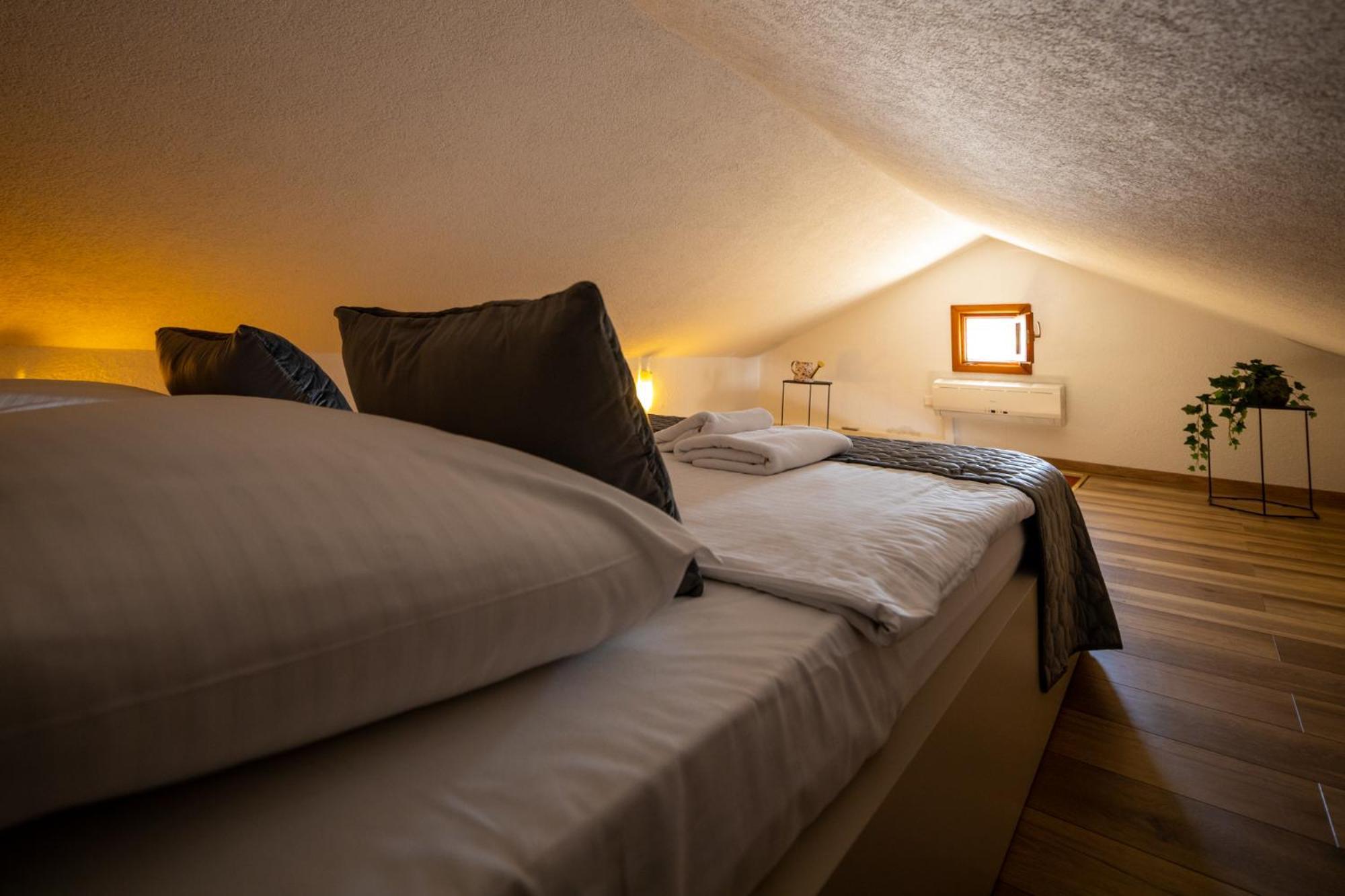 Holiday Home Svemir Drage Ngoại thất bức ảnh