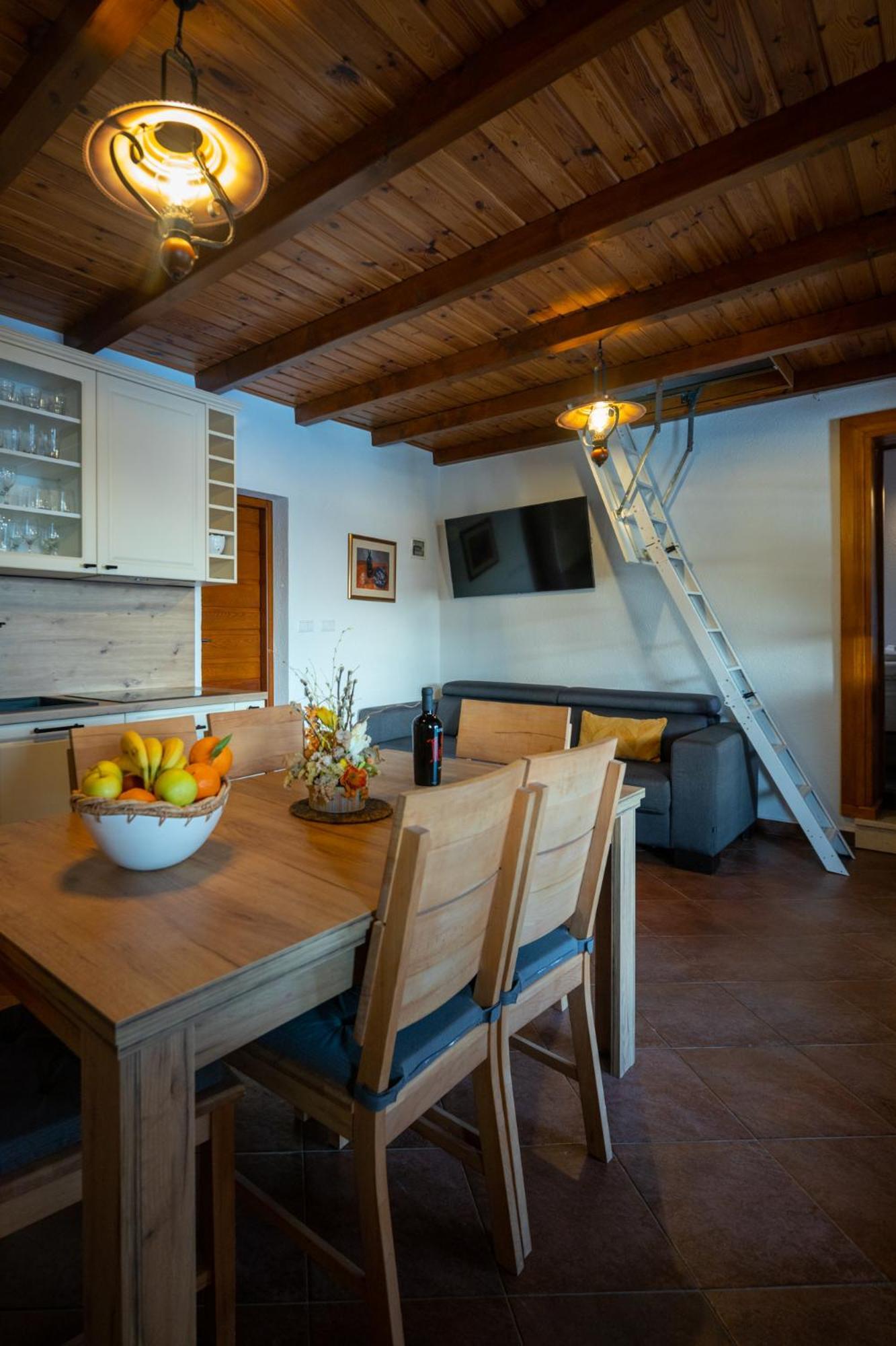 Holiday Home Svemir Drage Ngoại thất bức ảnh