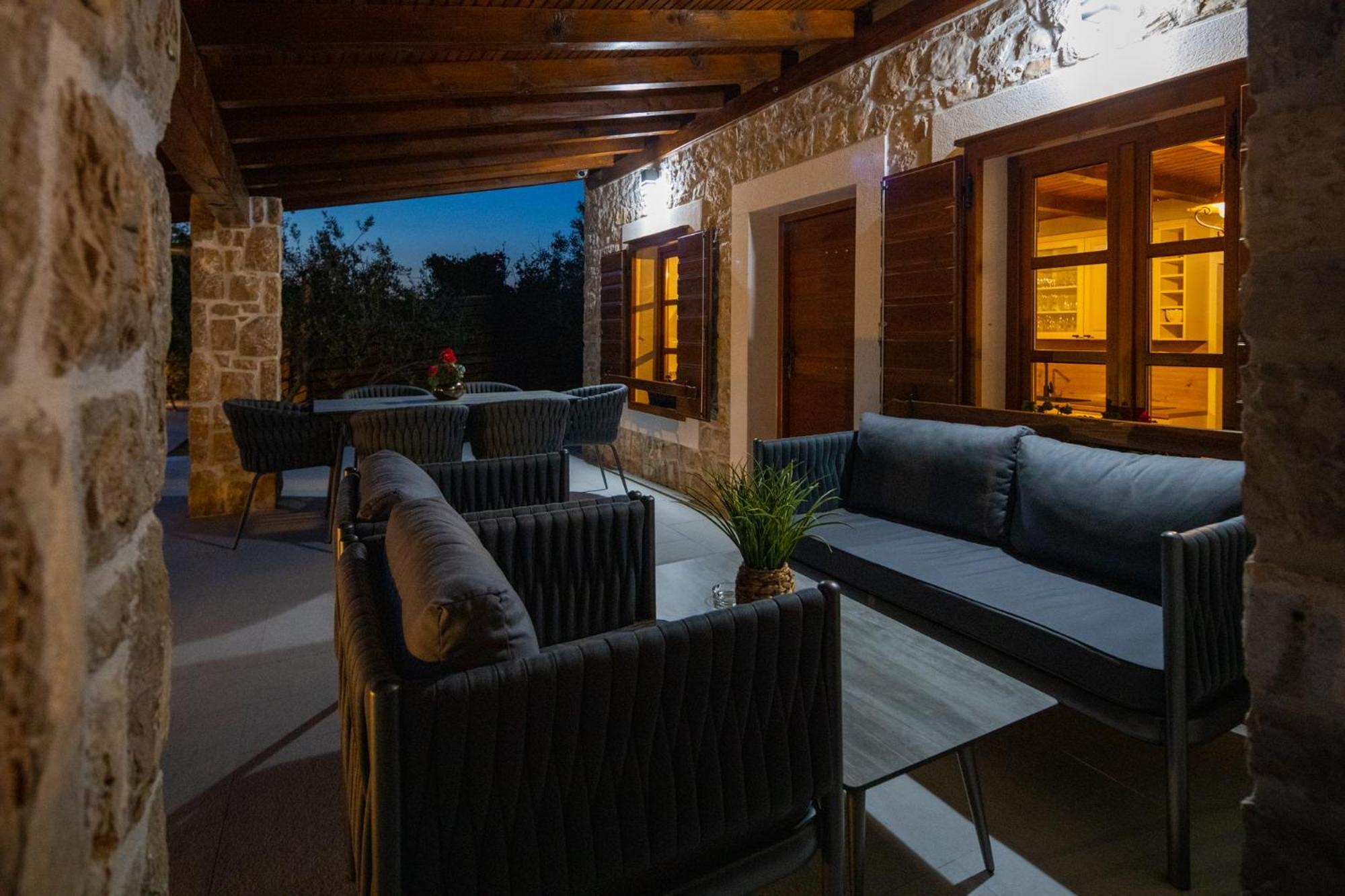 Holiday Home Svemir Drage Ngoại thất bức ảnh