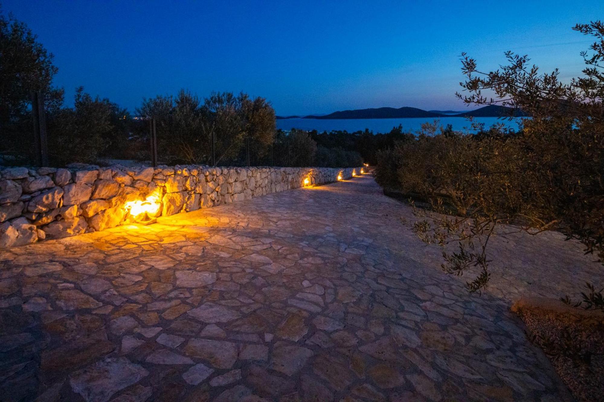 Holiday Home Svemir Drage Ngoại thất bức ảnh